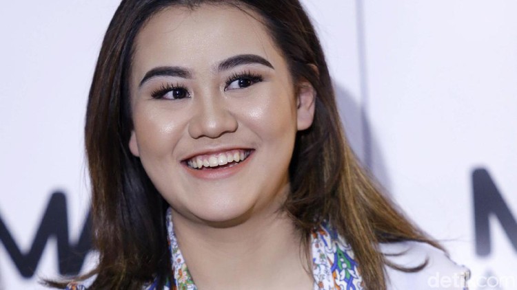 Dul Jaelani dan Aaliyah Massaid Dul Jaelani dan Aaliyah Massaid saat ditemui di kawasan Lebak Bulus.
