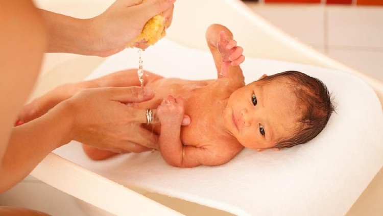 bayi mandi
