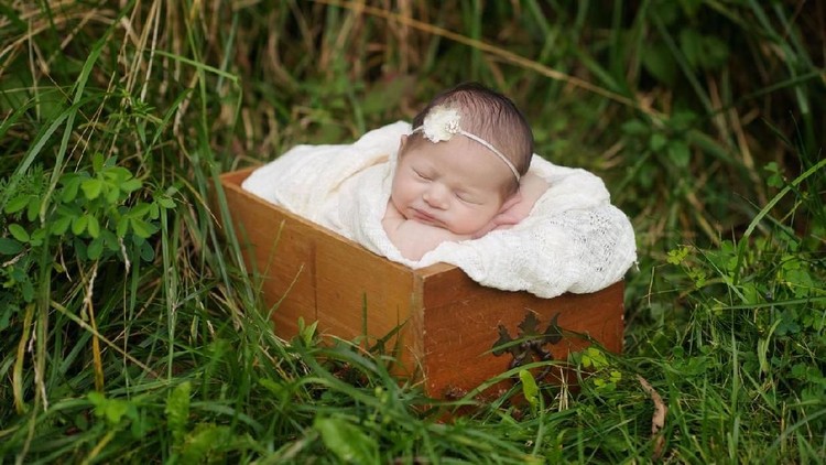 Kaylin Berikut ini deretan nama bayi perempuan awalan K yang bisa Bunda berikan pada si kecil.