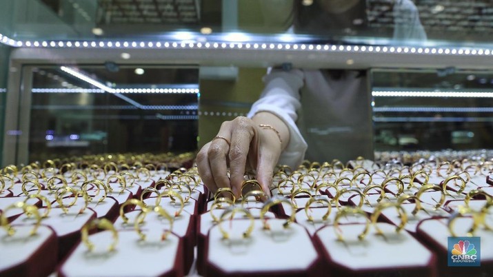 Toko Emas Cikini Gold Center, Cikini, Jakarta Pusat (21/6/2019). (CNBC Indonesia/Andrean Kristianto) Toko Emas Cikini Gold Center, Cikini, Jakarta Pusat (21/6/2019). (CNBC Indonesia/Andrean Kristianto) - PT Rifan Financindo