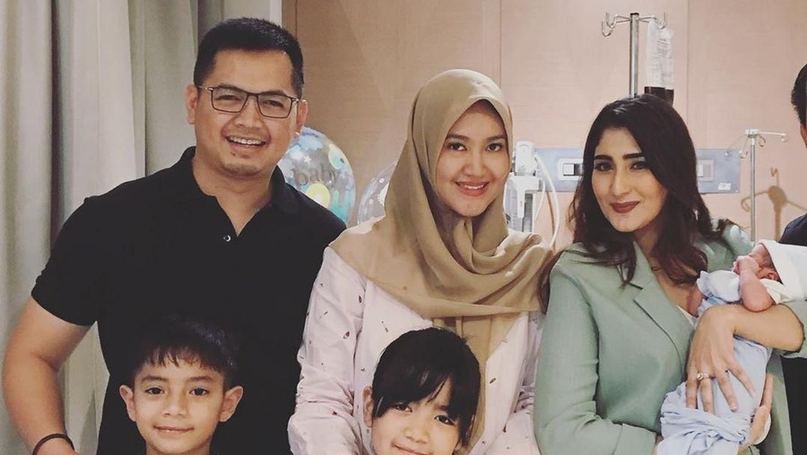 Ademnya Mantan Istri Jenguk Anak Tommy Kurniawan & Lisya 