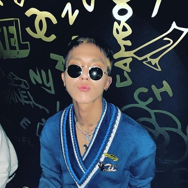 Mino WINNER Debut sebagai Model di Peragaan Busana Louis Vuitton