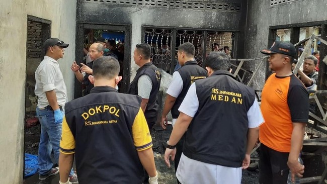 Identifikasi 30 jenazah korban tewas akibat kebakaran pabrik korek gas di Langkat, DVI Polri masih tunggu data antemortem 2 korban. 