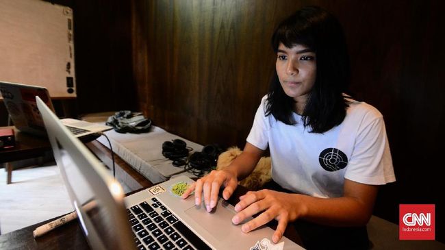 Solois Rayssa Dynta mencoba menerapkan formula berbeda dalam album terbaru yang akan dirilis tahun ini. Ia menyebut menuliskan lirik yang amat personal.