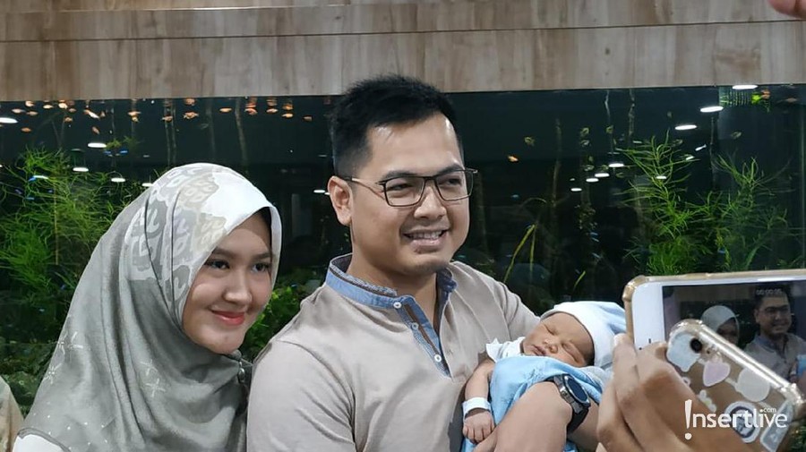 Tommy Kurniawan berjanji akan datang ke pernikahan mantan istrinya. 