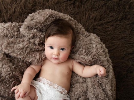 25 Nama Bayi Perempuan Awalan C Terdiri dari 7 Huruf