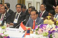 Di Depan Pemimpin ASEAN, PM Thailand Ucapkan Selamat Menang Pilpres ke Jokowi Andi&nbsp;Video
