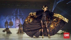 Napak Tilas 30 Tahun Perjalanan Kebaya Anne Avantie