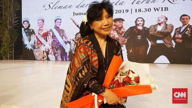 Ragam Kebaya  dalam Peragaan 30 Tahun Anne  Avantie 