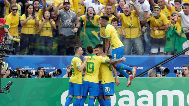 Brasil mengalahkan Peru pada laga fase grup Copa America 2019 di Stadion Arena Corinthians, Sao Paulo, Minggu (23/6) dini hari waktu Indonesia barat.
