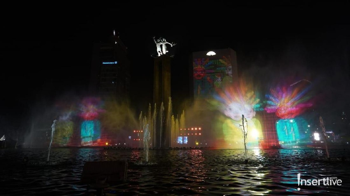 Ibu kota Republik Indonesia merayakan hari jadinya yang ke-492 pada tahun 2019&period; Berikut ini potret semaraknya perayaan HUT DKI Jakarta di Bundaran HI&period;