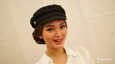 img-title Ucap Duka Atas Meninggalnya Chacha Sherly, Zaskia Gotik Dikritik