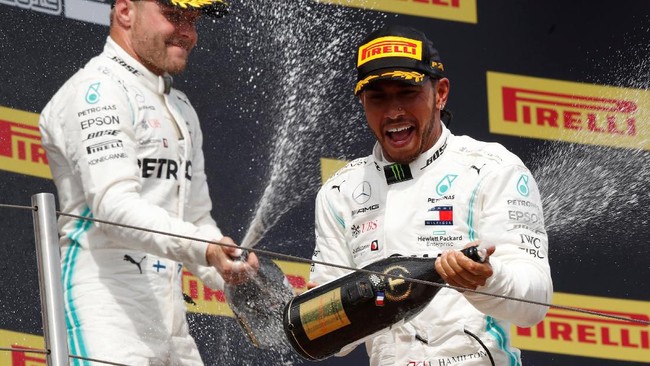 Pebalap tim Mercedes, Lewis Hamilton, tampil dominan dan menjadi juara GP Prancis di Sirkuit Paul Ricard, Minggu (23/6) malam waktu Indonesia barat.