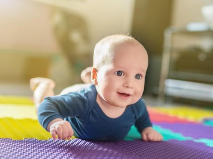 9 Refleks Bayi Baru Lahir yang Bunda Harus Tahu
