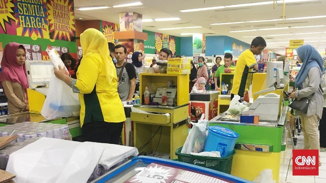 PT Hero Supermarket Tbk telah mengomunikasikan penutupan gerai Giant kepada perwakilan serikat pekerja dan seluruh karyawan agar transisi berjalan lancar.