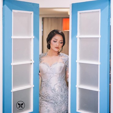 Segera Menikah, Berikut 6 Potret Cantik Siti Badriah