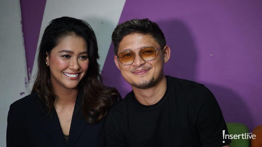Bunga Jelitha dan Syamsir Alam menunda acara resepsi pernikahan untuk mencegah adanya penyebaran virus corona.