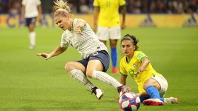 Inggris dan Prancis Melangkah ke Perempat Final