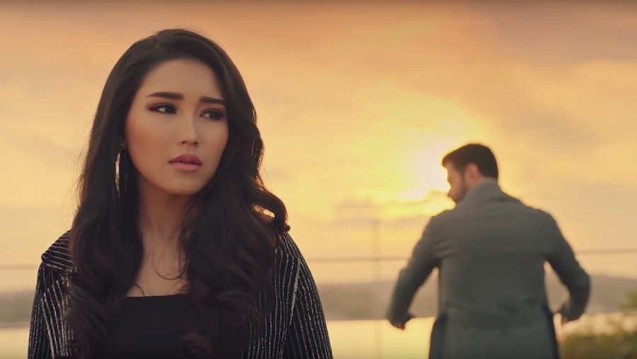 Ini dia deretan lelaki yang pernah diisukan dekat dengan Ayu Ting Ting.