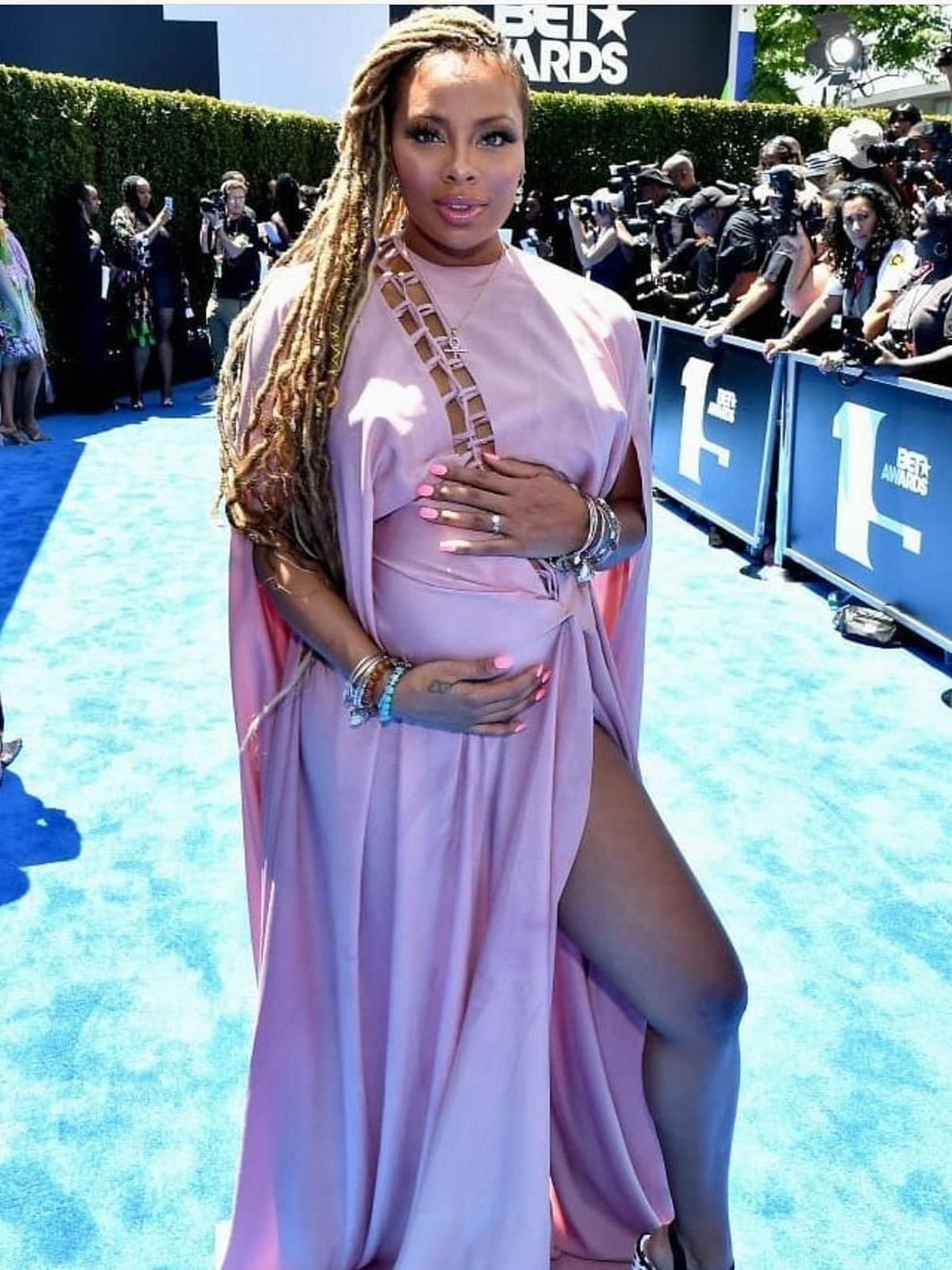 Enam pakaian terburuk para selebriti di ajang BET Awards 2019&period; Ada siapa saja ya&quest;