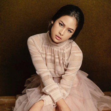 Lirik Lagu Kamu & Kenangan - Maudy Ayunda (OST Habibie Ainun 3)