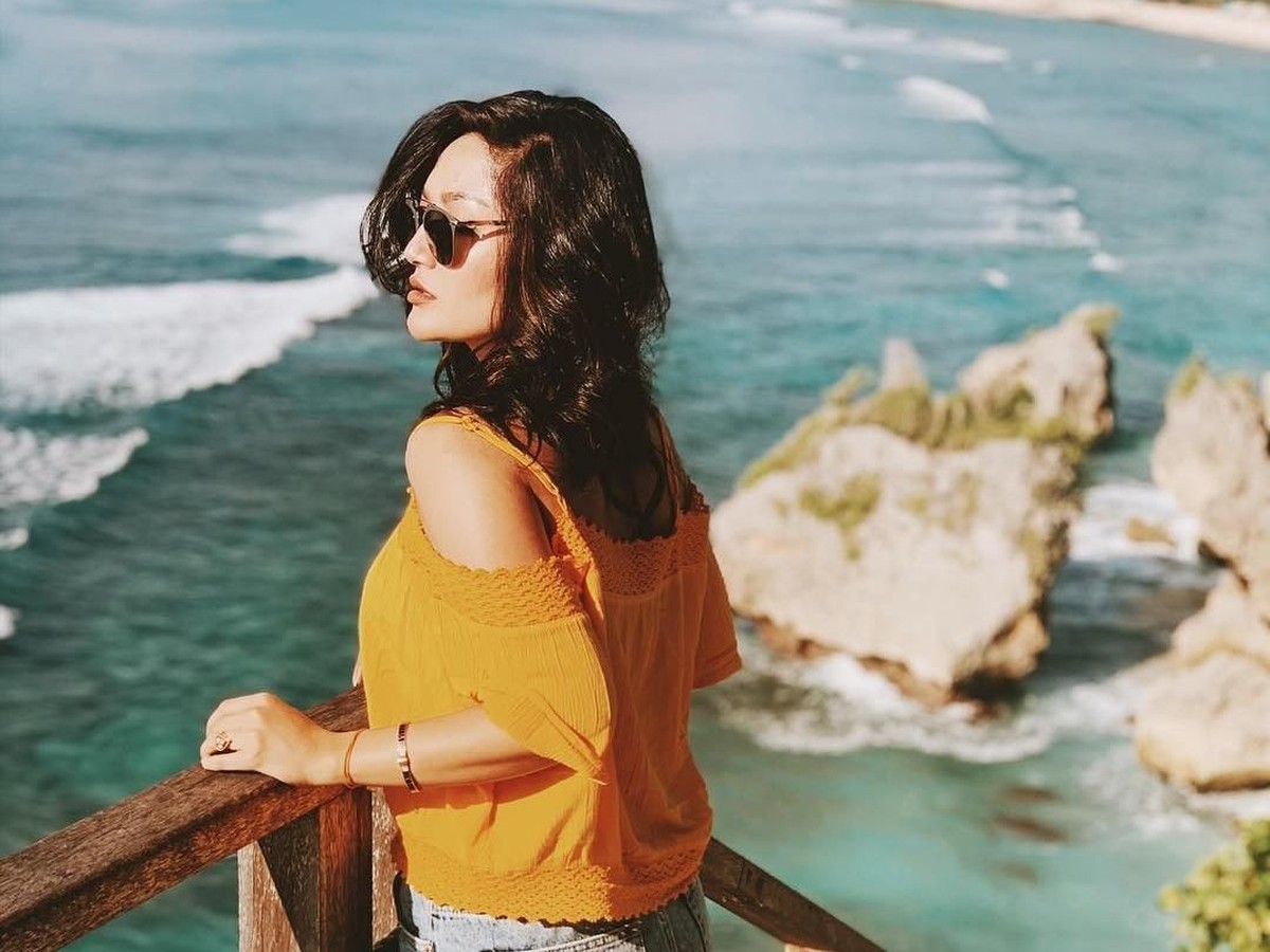 Siti Badriah akan segera menikah dengan Krisjiana Baharudin&period; Simak yuk&excl; Potret cantik Siti Badriah sebelum resmi melepas status lajangnya&period;