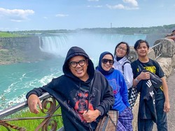 Cara Keluarga Uya Kuya Sambut HUT RI Ke-76