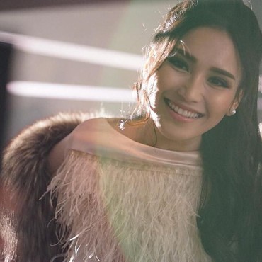 Bawakan Lagu Apalah Cinta Secara Live, Ayu Ting Ting Banjir Pujian