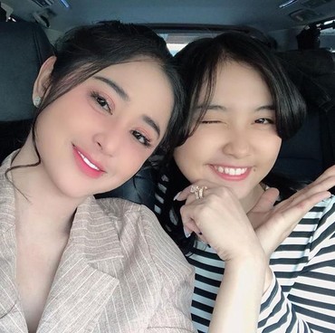 Dewi Perssik Belikan Lebby Barang Mewah, Bagaimana dengan Meldi?