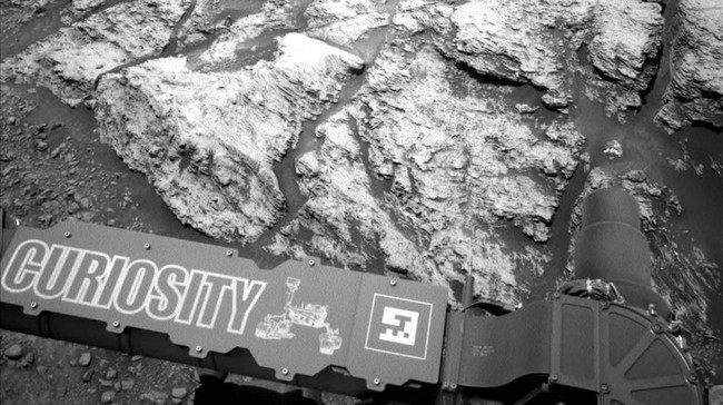 Wahana penjelajah Mars, Curiousity menemukan adanya metana yang naik turun drastis, sehingga diduga ada sumber air dibawah tanah planet itu.