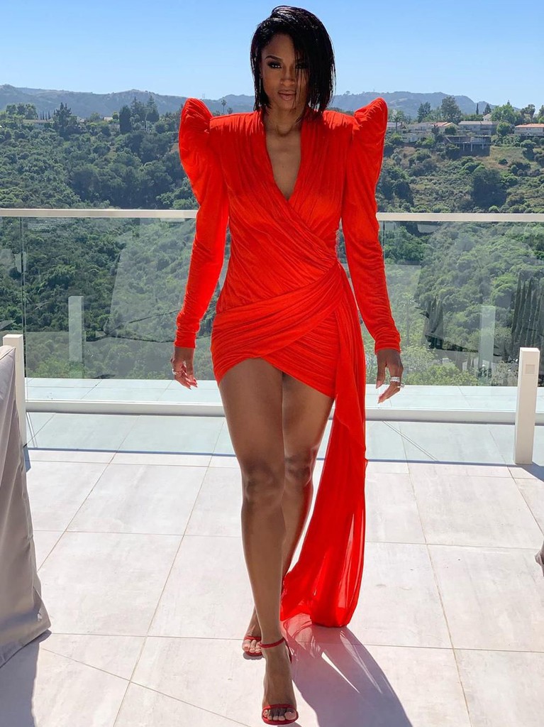 Enam pakaian terbaik di ajang BET Awards 2019. Ada siapa saja?