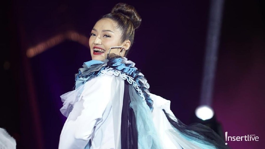 4. Siti Badriah Para pedangdut ini memiliki kekayaan yang melimpah sehingga menjadi beberapa penyanyi paling tajir di Indonesia.