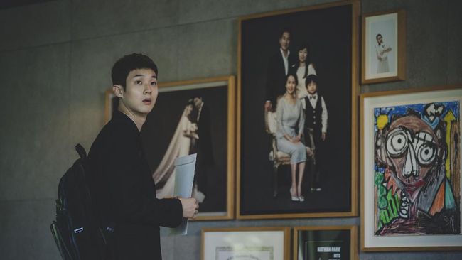 Park Seo-joon, Park Hyung-sik, dan V member BTS bergantian mengomentari Choi Woo-shik yang menangis kala menerima Oscar untuk Parasite, Senin (10/2).