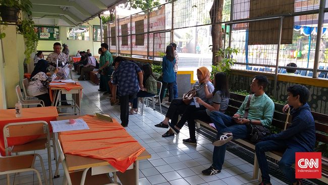 Batas Nilai Tembus 95 5 Ppdb Hari Kedua Di Sma 28 Dki Sepi