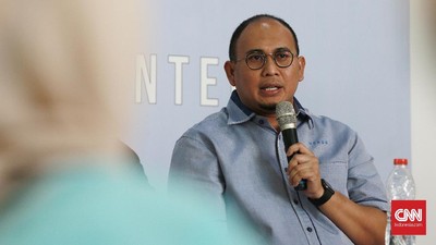img-title DPR Pilih Selidiki Polemik Investasi Telkomsel di GOTO Lewat Panja