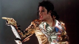 Karena Dia Michael Jackson