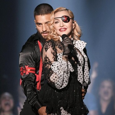 Lirik Lagu Medellin - Madonna feat Maluma
