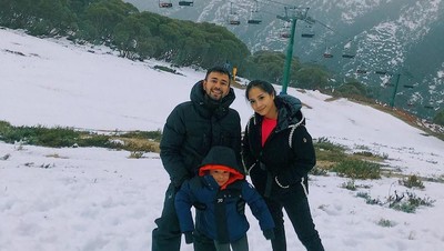 6 Foto Liburan Musim Dingin Keluarga Artis di Australia
