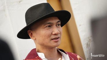 img-title Anji Sindir Ria Ricis soal Keras Kepala Syuting Saat Pandemi Corona