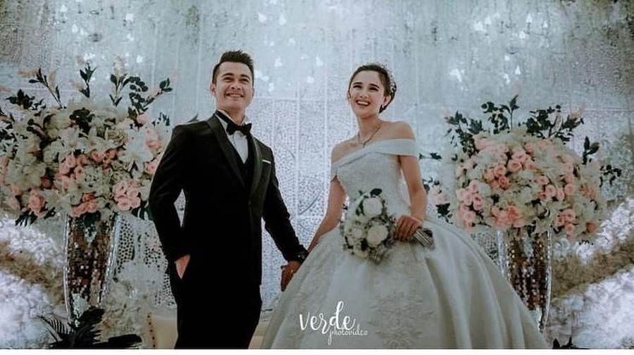 Selamat! Anak Pertama Eza Gionino-Meiza Aulia Lahir Anak pertama dari pasangan Eza Gionino dan Meiza Aulia Coritha lahir.