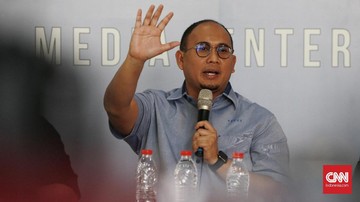 Andre Rosiade Minta Jokowi Copot Ahok karena Banyak 'Bacot' Andre Rosiade meminta Ahok dicopot dari jabatannya sebagai Komisaris Utama Pertamina karena dianggap membuat gaduh usai mengungkap aib manajemen Pertamina.