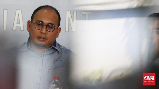 Juru Bicara BPN Prabowo-Sandi Andre Rosiade saat diskusi Nalar Konstitusi Progresif Vs Nalar Kalkulator di Media Center Prabowo-Sandi. Jakarta, Selasa, 25 Juni 2019. CNN Indonesia/Andry Novelino