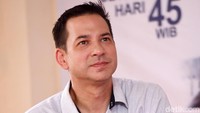 Cerita Ari Wibowo 3 Kali Kecelakaan dan Putuskan Pindah Agama