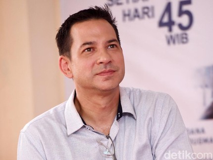 Cerita Ari Wibowo 3 Kali Kecelakaan dan Putuskan Pindah Agama