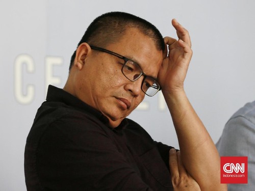Denny Indrayana dan tim hukumnya mencabut gugatan serta walk out dari sidang PTUN terkait suket penyetaraan pendidikan Wapres Gibran.