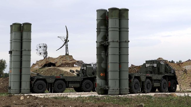 Militer Rusia melaporkan pihaknya berhasil melakukan peluncuran uji coba rudal jelajah hipersonik Tsirkon di perairan barat laut.