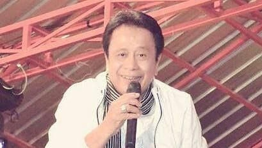 4. Mansyur S Deretan penyanyi dangdut yang masih eksis hingga saat ini.