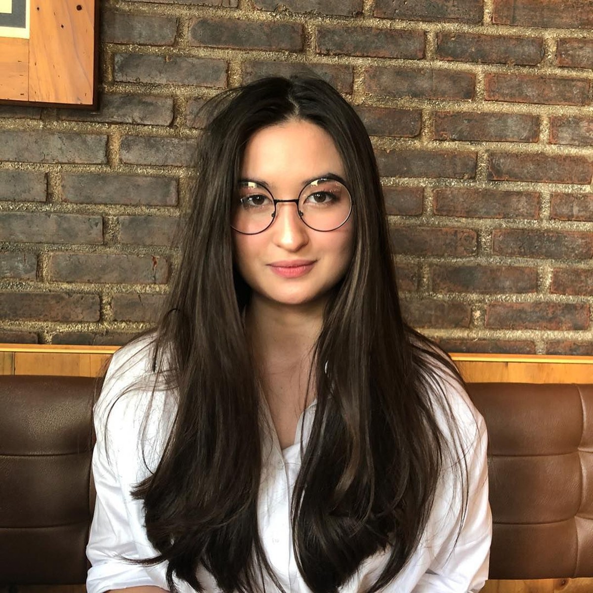 Memiliki suara merdu&comma; paras cantik Stephani ternyata juga bikin salah fokus lho&period; Ini dia 6 potret cantik si Pelantun I Love You 3000&period;