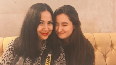 img-title Fakta Stephanie Poetri, Penyanyi Lagu I Love You 3000