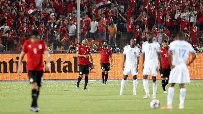 FOTO: Gol Perdana Salah Bawa Mesir ke 16 Besar Piala Afrika